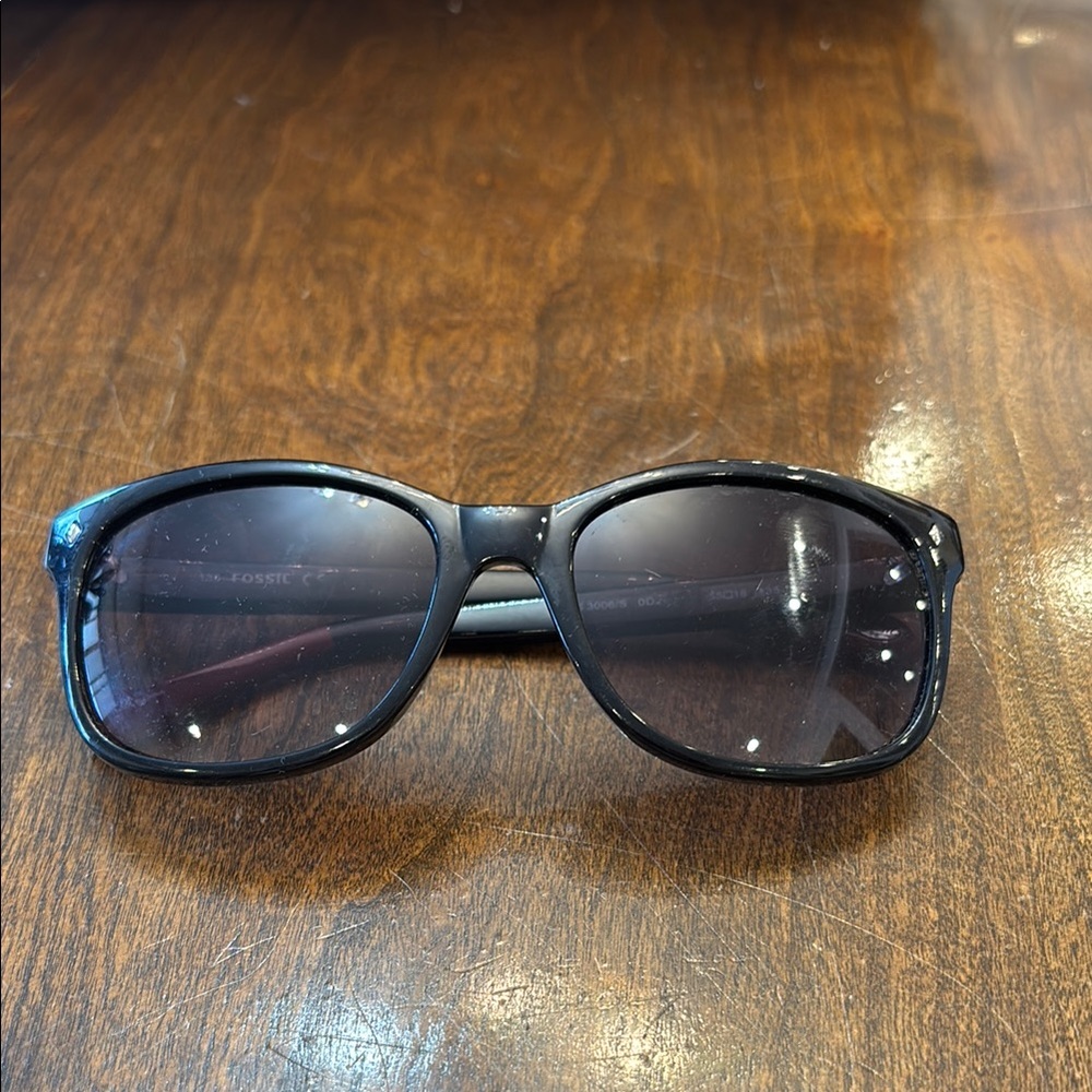 Fossil Dark Frame Sunglasses